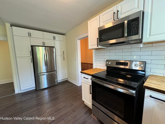 Photo - 2674 W Main St