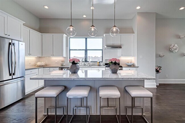 Photo - 1256 N Post Oak Rd