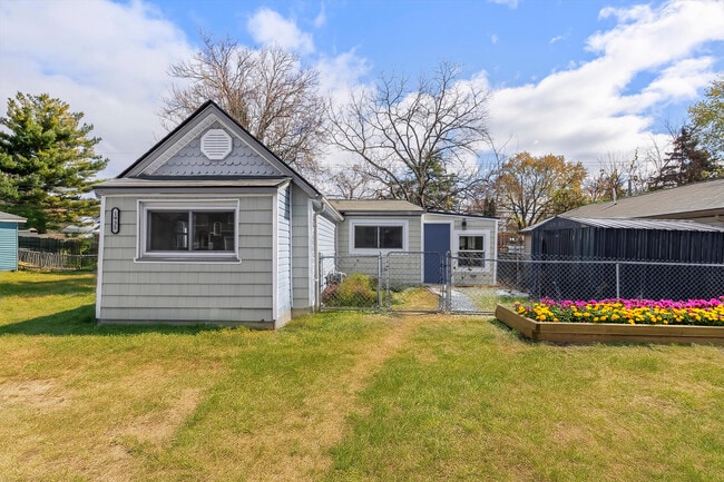 Photo - 1935 Maddy Ln