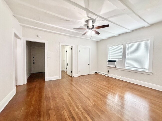 Photo - 3920 Fannin St Unidad 211