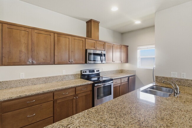Photo - 741 SW Kinsington Ct Unit 741 sw Kinsington Court