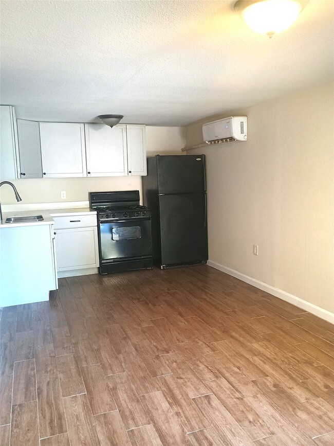 Photo - 605 E Hunnicutt St Unidad A