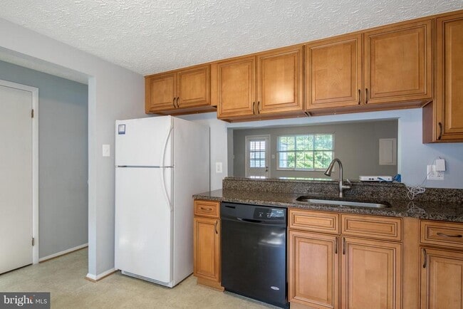 Photo - 8334 Windfall Rd