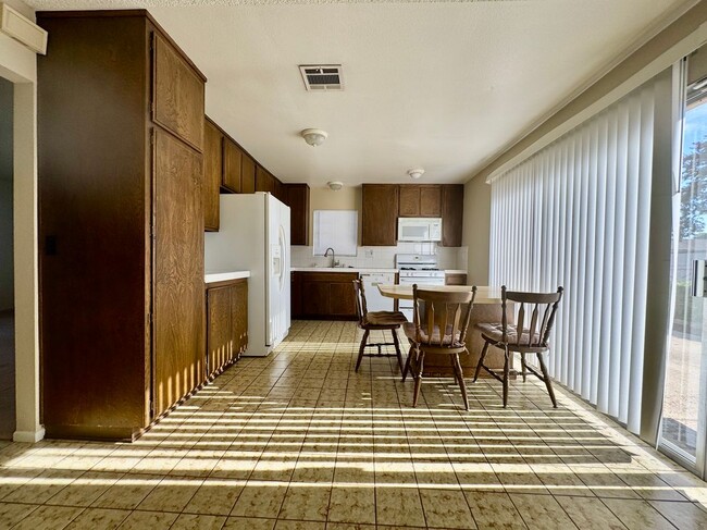 Photo - 793 Tioga Pl