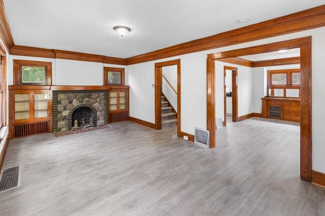 Photo - 989 N Howard St