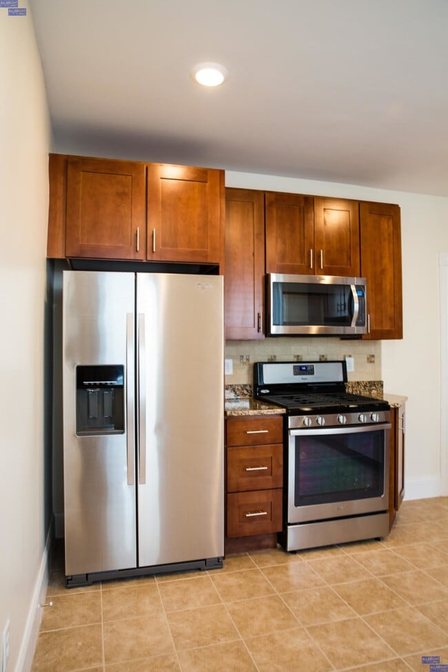 Photo - 288 Summit Ave Apartamentos Unidad 288 Summit, #3,