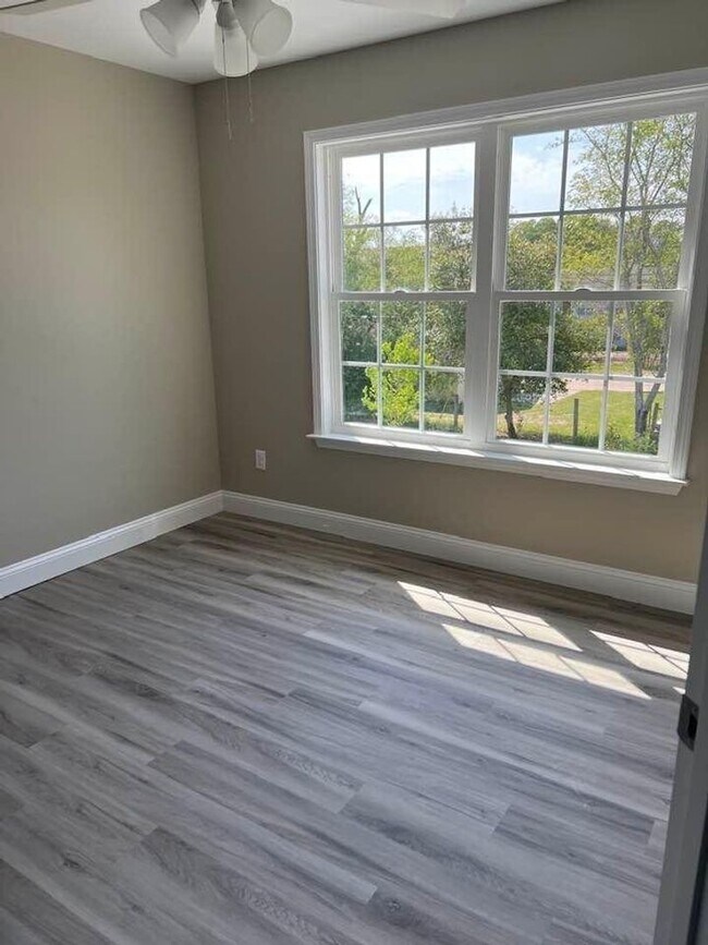 Photo - 313 Broad St