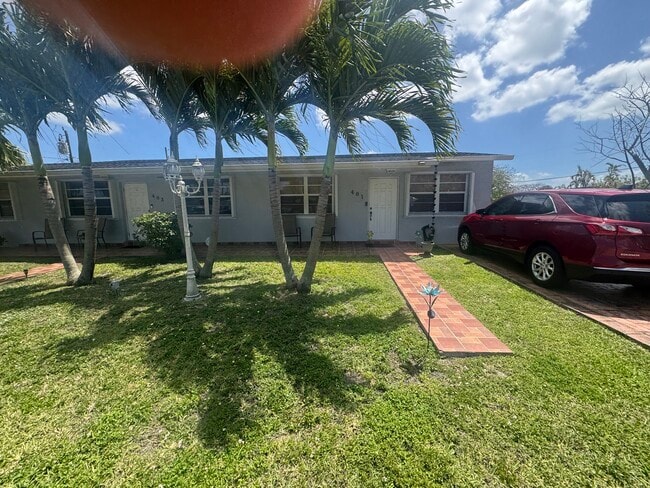 Photo - 401 SW 78th Pl