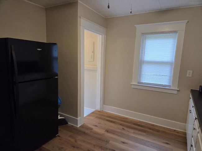 Photo - 1917 Court St