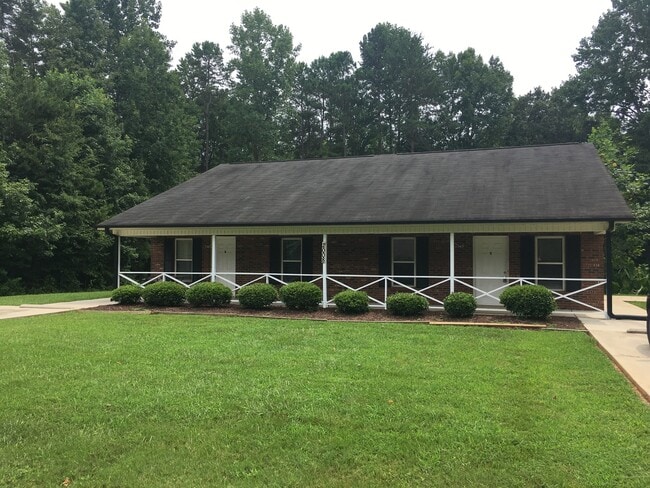 Building Photo - 2008 Grandhaven Dr Unit 2008-B Grandhaven Dr.