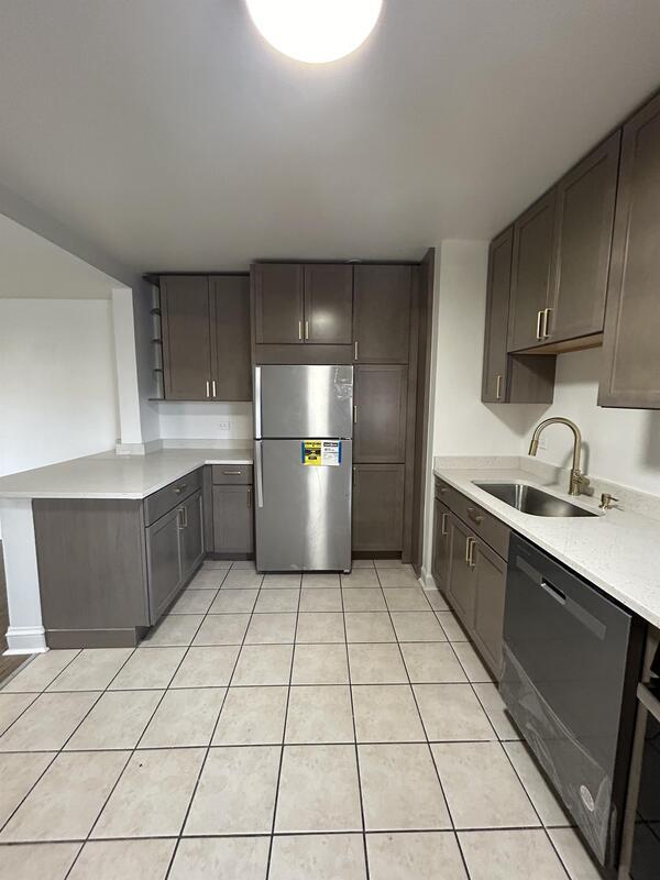 Photo - 6018 S St Lawrence Ave