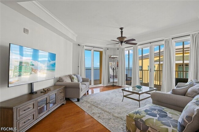 2745 First St Unit 2306