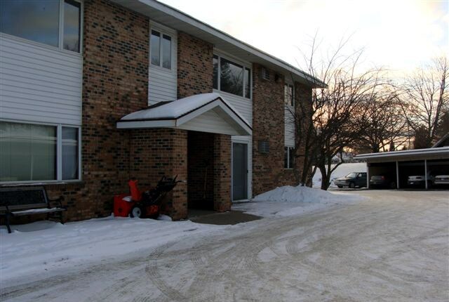 Photo - 400 Fairbanks St
