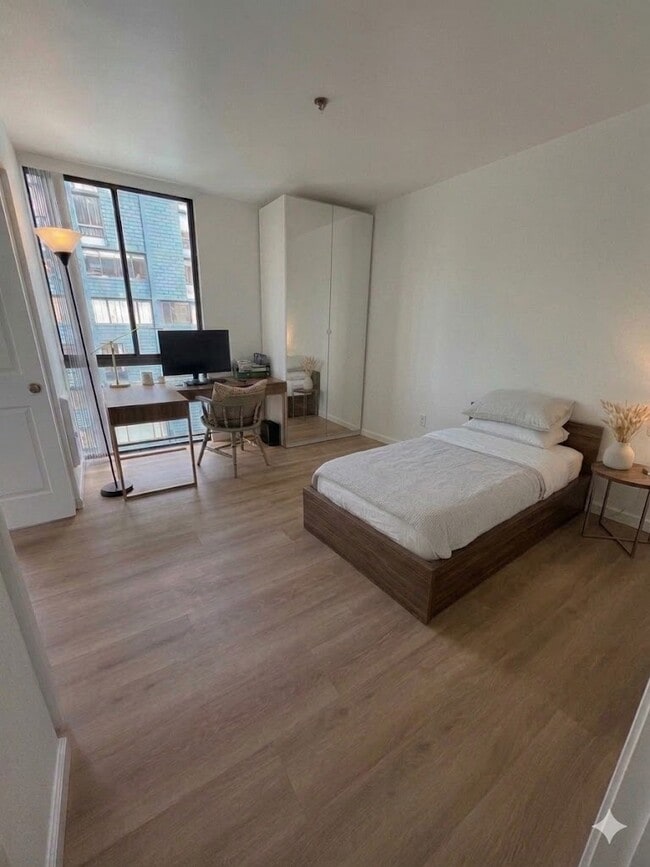 Building Photo - 555 Pierce St Unit 1410