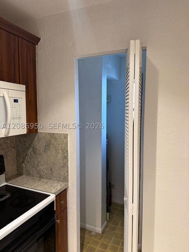 Photo - 8040 N Colony Cir Unit 304