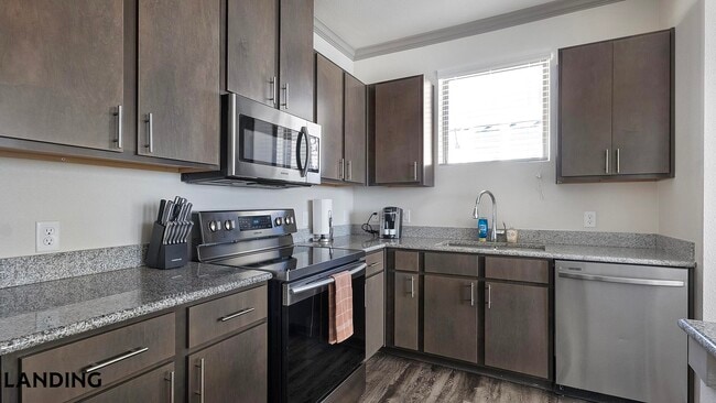 Photo - 12500 Shadowglen Trce Unidad 10308