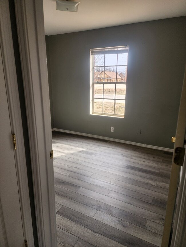 Photo - 406 SE Railroad St