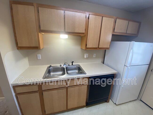 Photo - 2639 Nannette Dr Unidad 2d