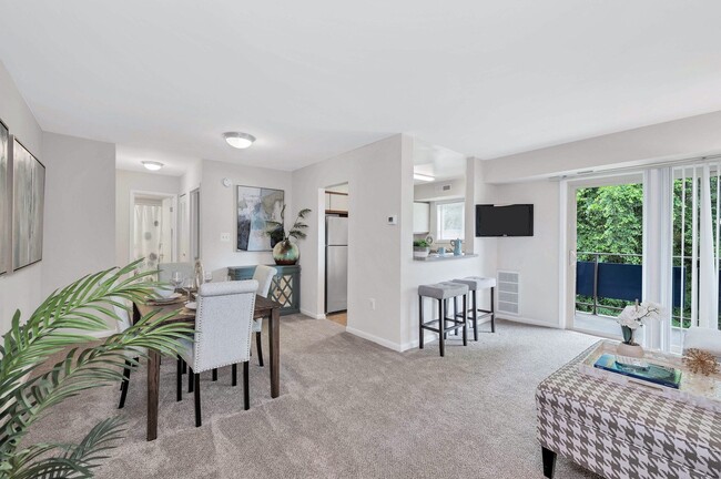 Building Photo - Margate Manor Rental