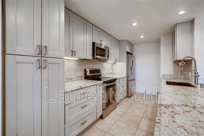 Photo - 7865 E Mississippi Ave Unidad #1403