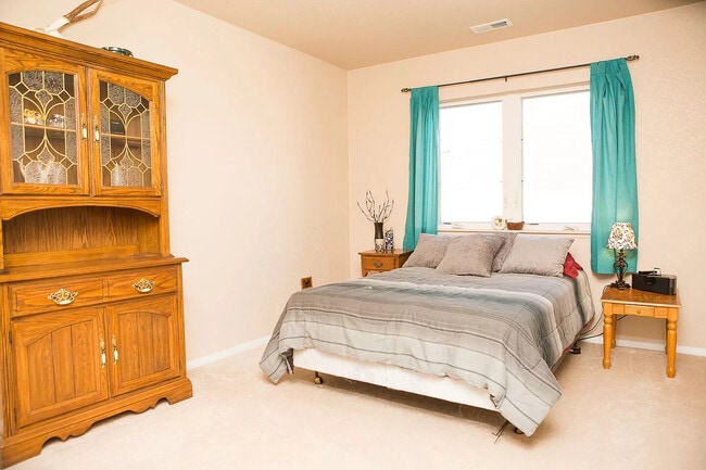 Photo - 1135 Boswell Dr