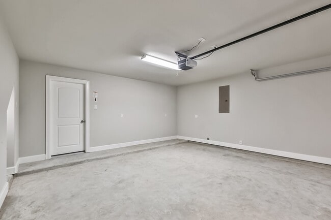 Building Photo - 10828 Brittmoore Oaks Pl