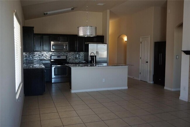 Photo - 5828 Megan St