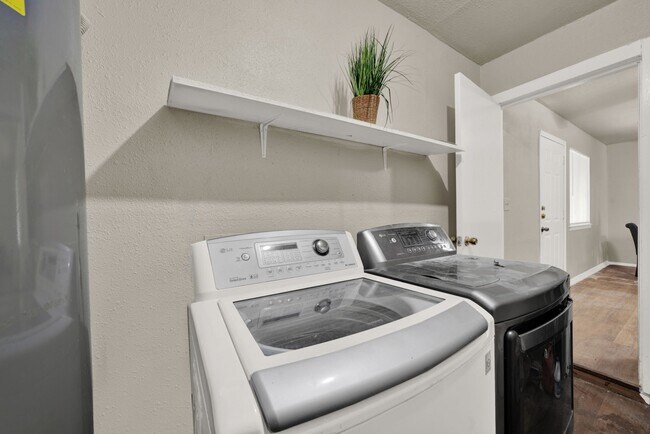 Photo - 313 Deborah Dr