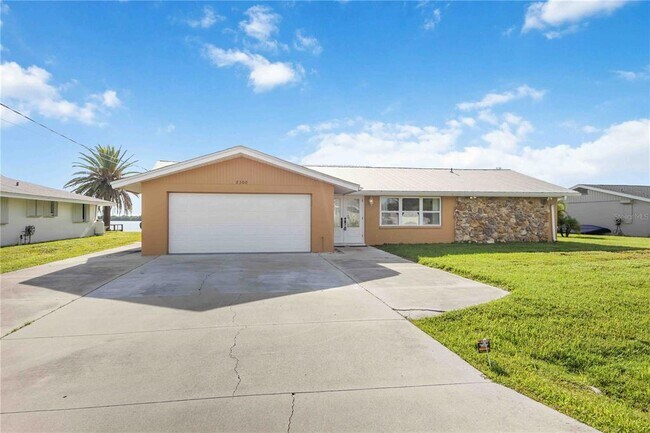 Photo - 2300 Harbour Dr