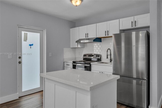 Photo - 2243 Greene St.