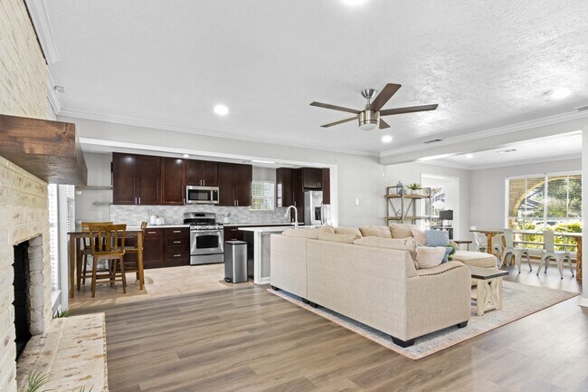 Photo - 13910 Ella Lee Ln