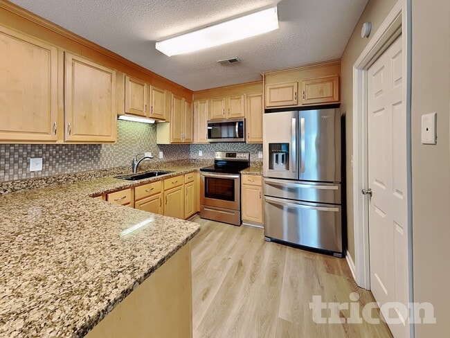 Photo - 113 Cobblestone Cir