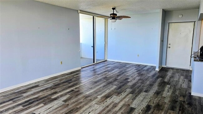 Photo - 30 Turner St Unidad 704