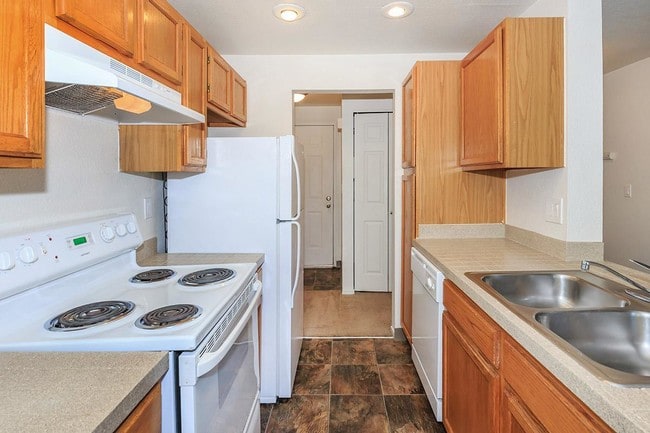 Building Photo - The Village of Newport Rental