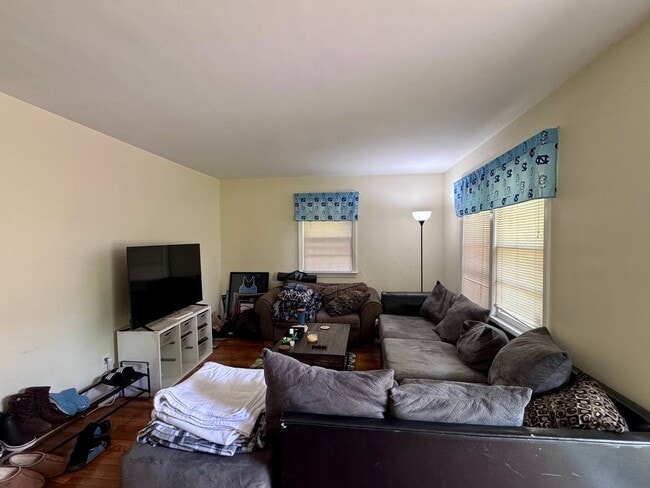 405 Smith Ave