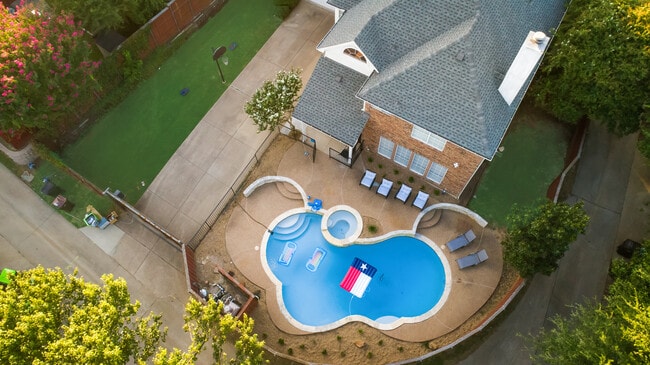 Photo - 600 Post Oak Dr