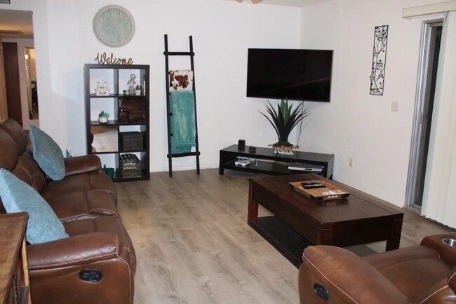 Photo - 1815 Palo Verde Blvd S