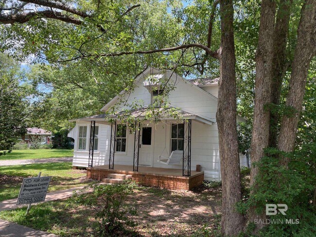 Photo - 216 W Rose Ave