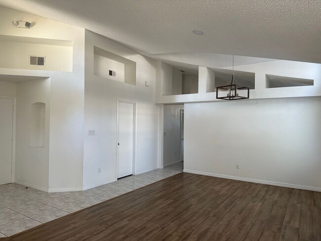 Photo - 4801 Huxley Ct