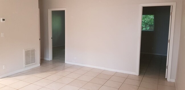 Photo - 818 Tequesta St