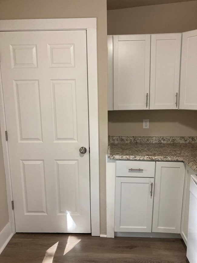 Photo - 1 Bedroom Fully Remodeled