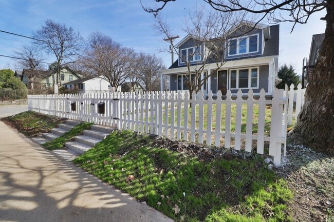 Photo - 628 Shelby Ave