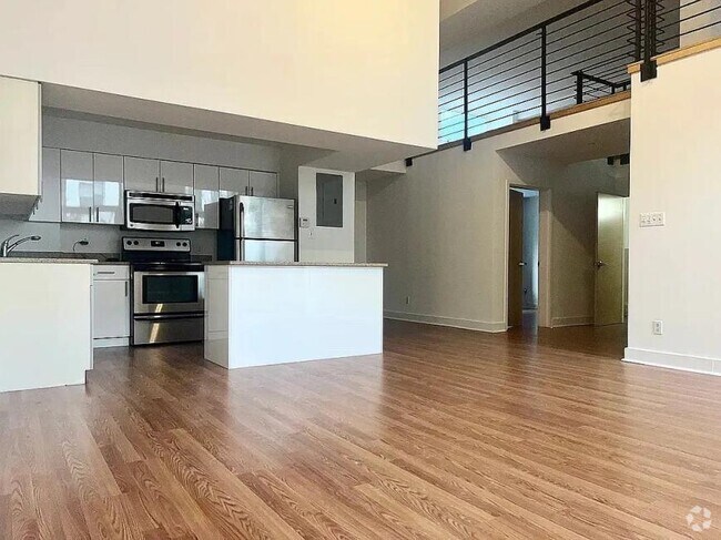 Building Photo - 3 bedroom in Brooklyn NY 11222 Unit 1E Rental