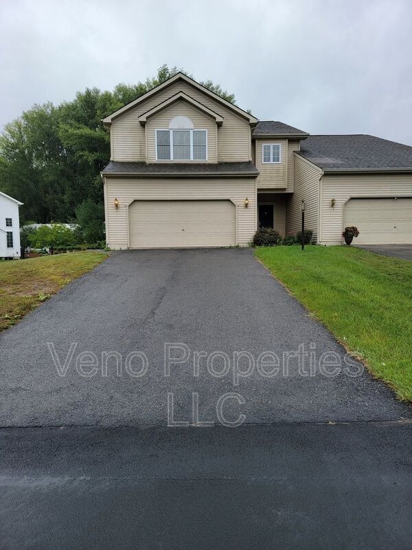 Photo - 16 Secretariat Ln