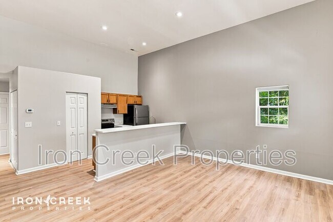 Photo - 160 State St