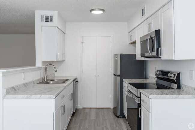 Building Photo - 1000 River Bend Dr Unit B1-0328
