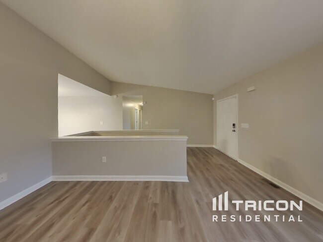 Photo - 829 Twin Oaks Ln