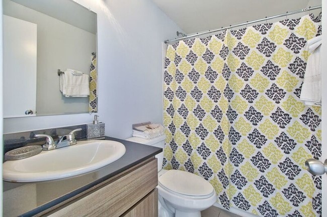 Photo - 801 Turney Apartments