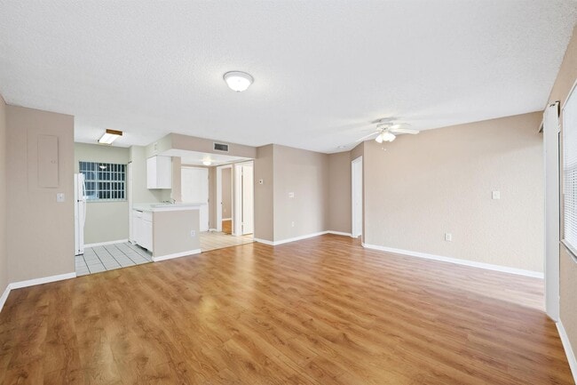 Photo - 2861 N Oakland Forest Dr Unit 202