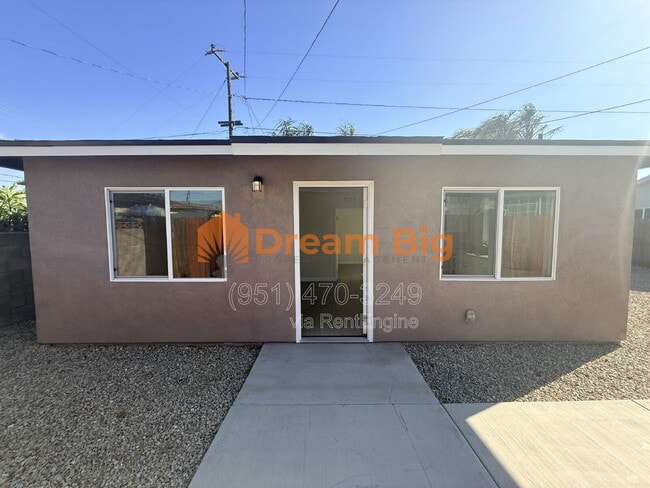 Photo - 509 W Lorraine Pl